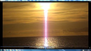 The Massive Cable of The LORD God Almighty's Sun’s above the Bondi Sea.SunScientific.A.(C)BondiBeach(C)NjRout3.46pm24thNov2013 090